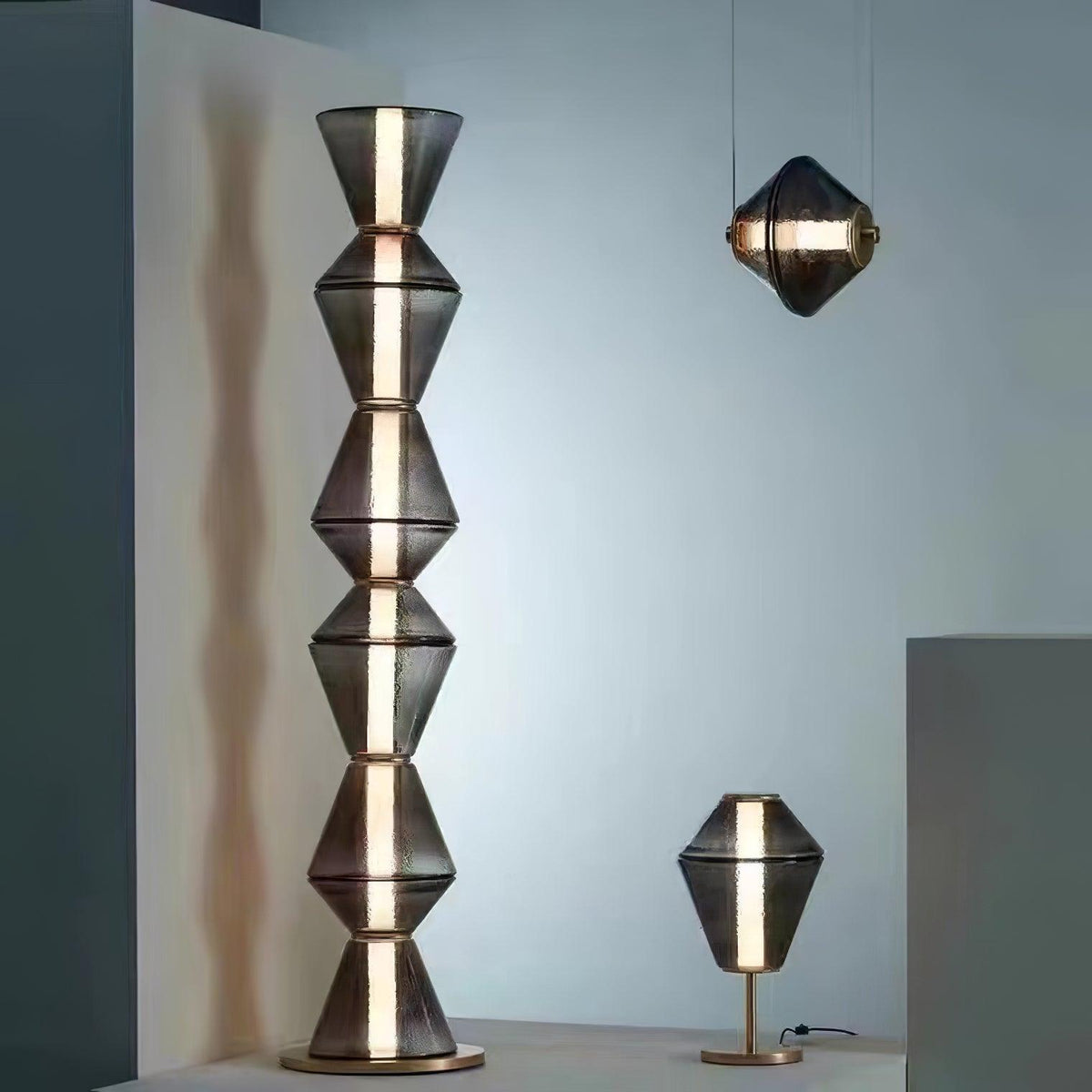 Noraiella moderne Tischleuchte