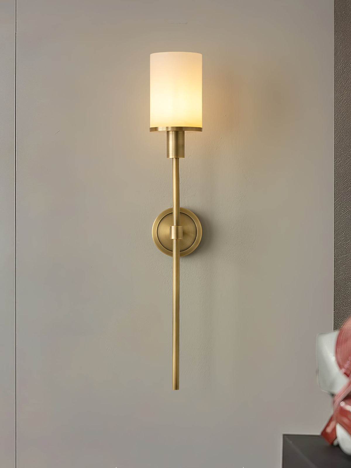 Mycara zeitgenössische Wandleuchte aus Alabaster im klassischen nordischen Stil