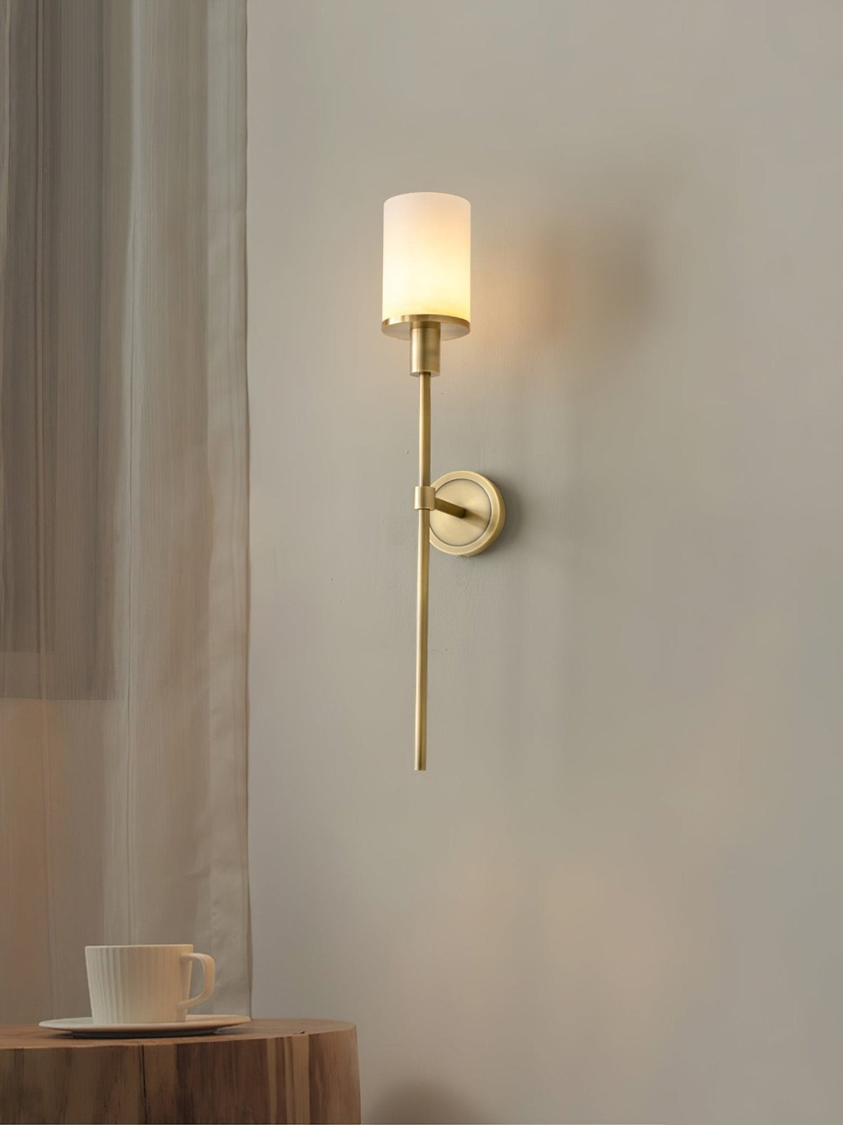 Mycara zeitgenössische Wandleuchte aus Alabaster im klassischen nordischen Stil