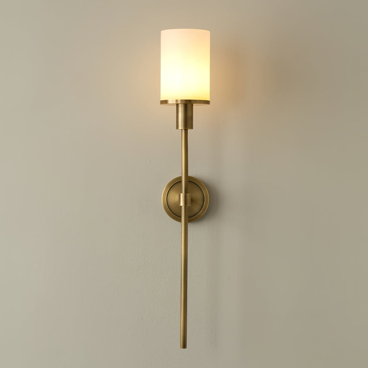 Mycara zeitgenössische Wandleuchte aus Alabaster im klassischen nordischen Stil