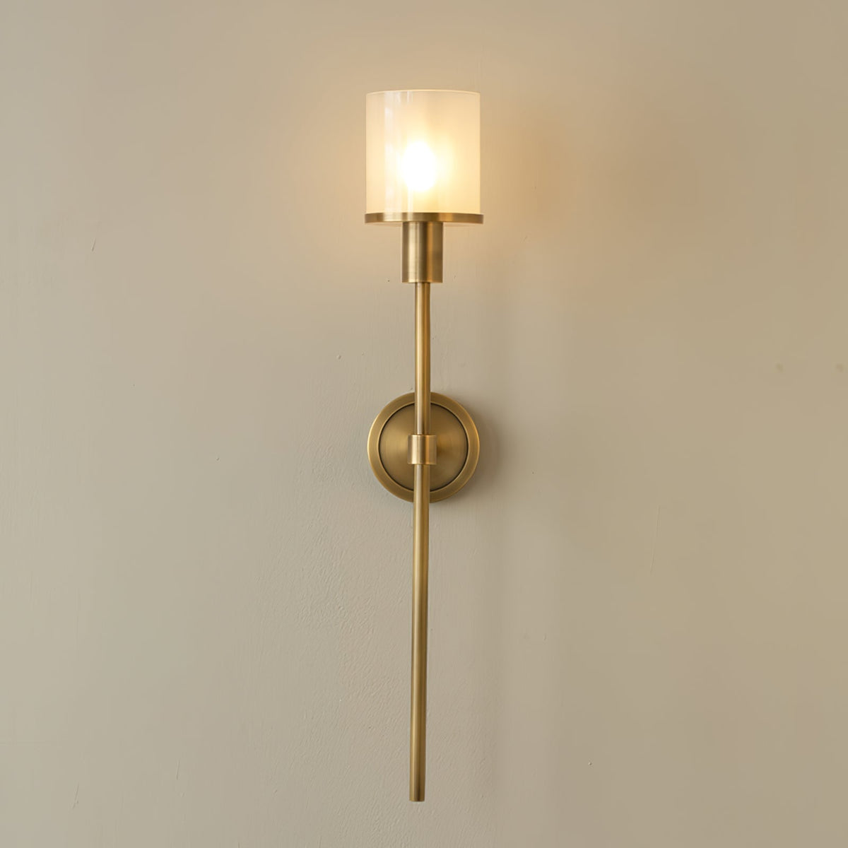 Mycara zeitgenössische Wandleuchte aus Alabaster im klassischen nordischen Stil