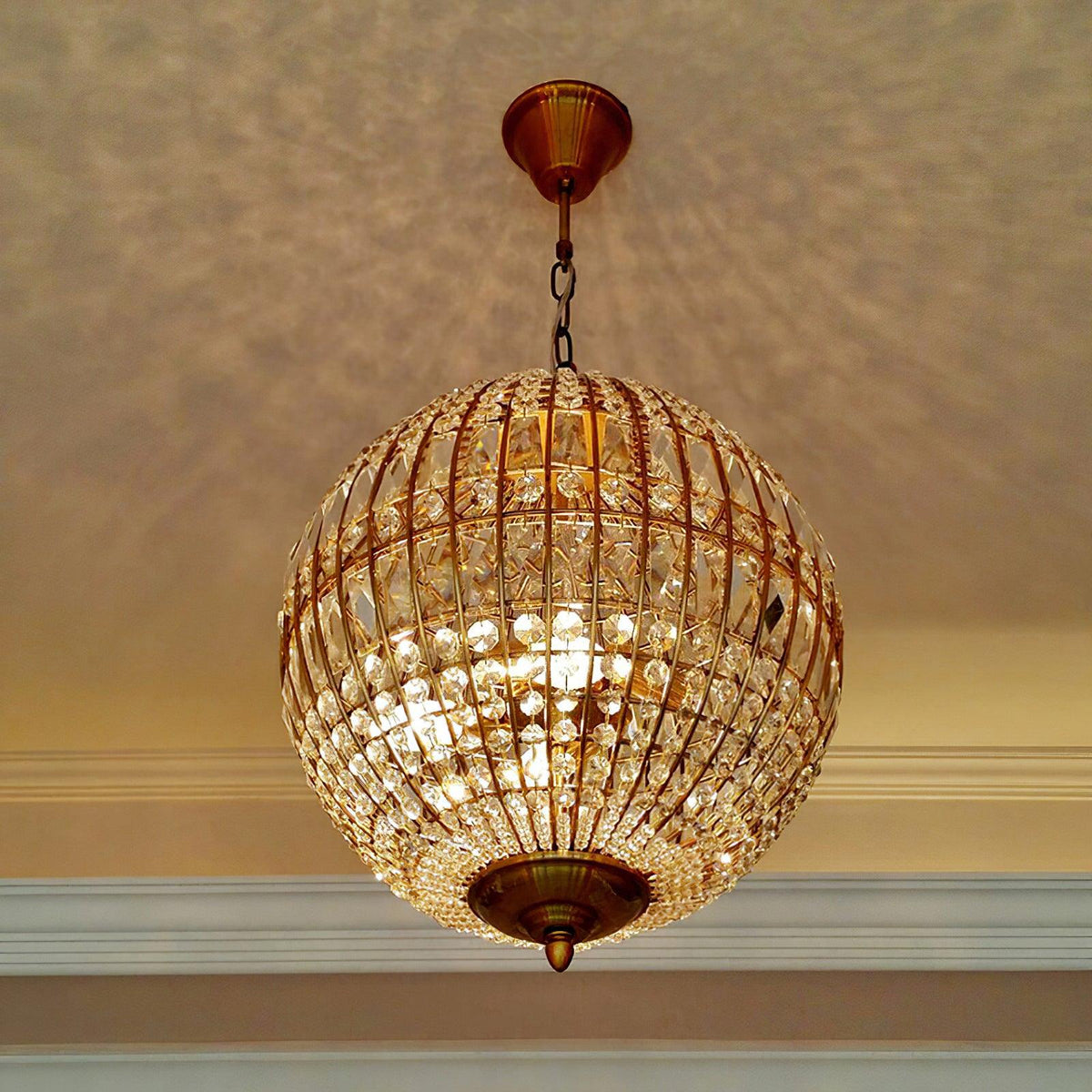 Elyinissa Kronleuchter Gold Kugel Kristall Vintage