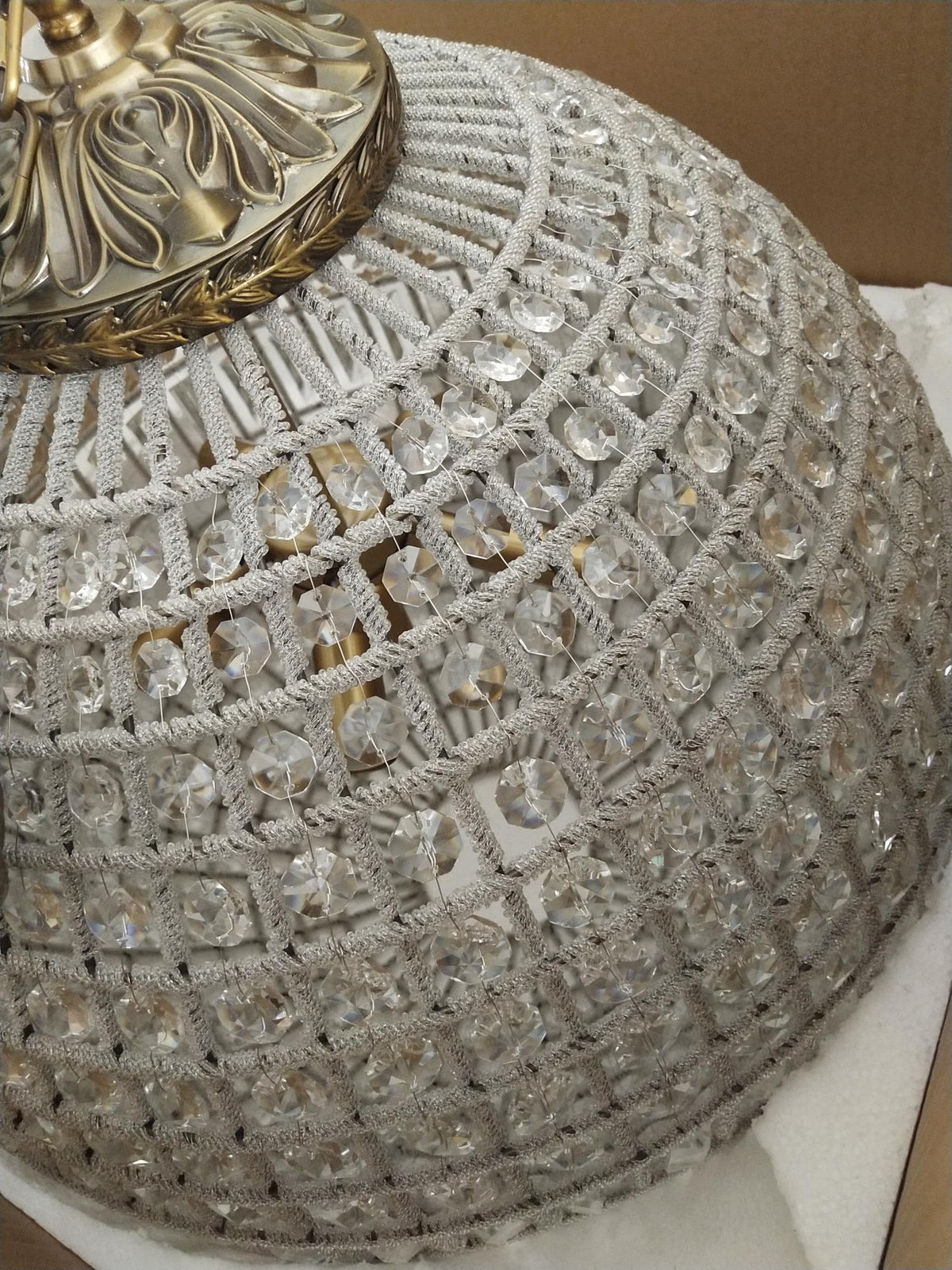 Elyinissa Kronleuchter Gold Kugel Kristall Vintage