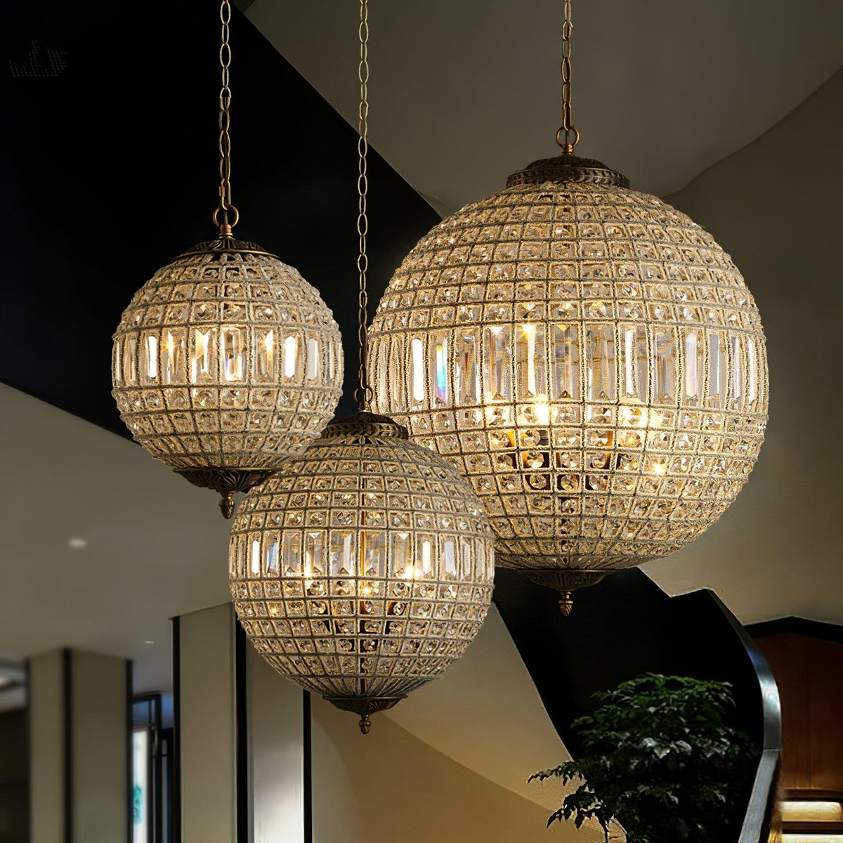 Elyinissa Kronleuchter Gold Kugel Kristall Vintage