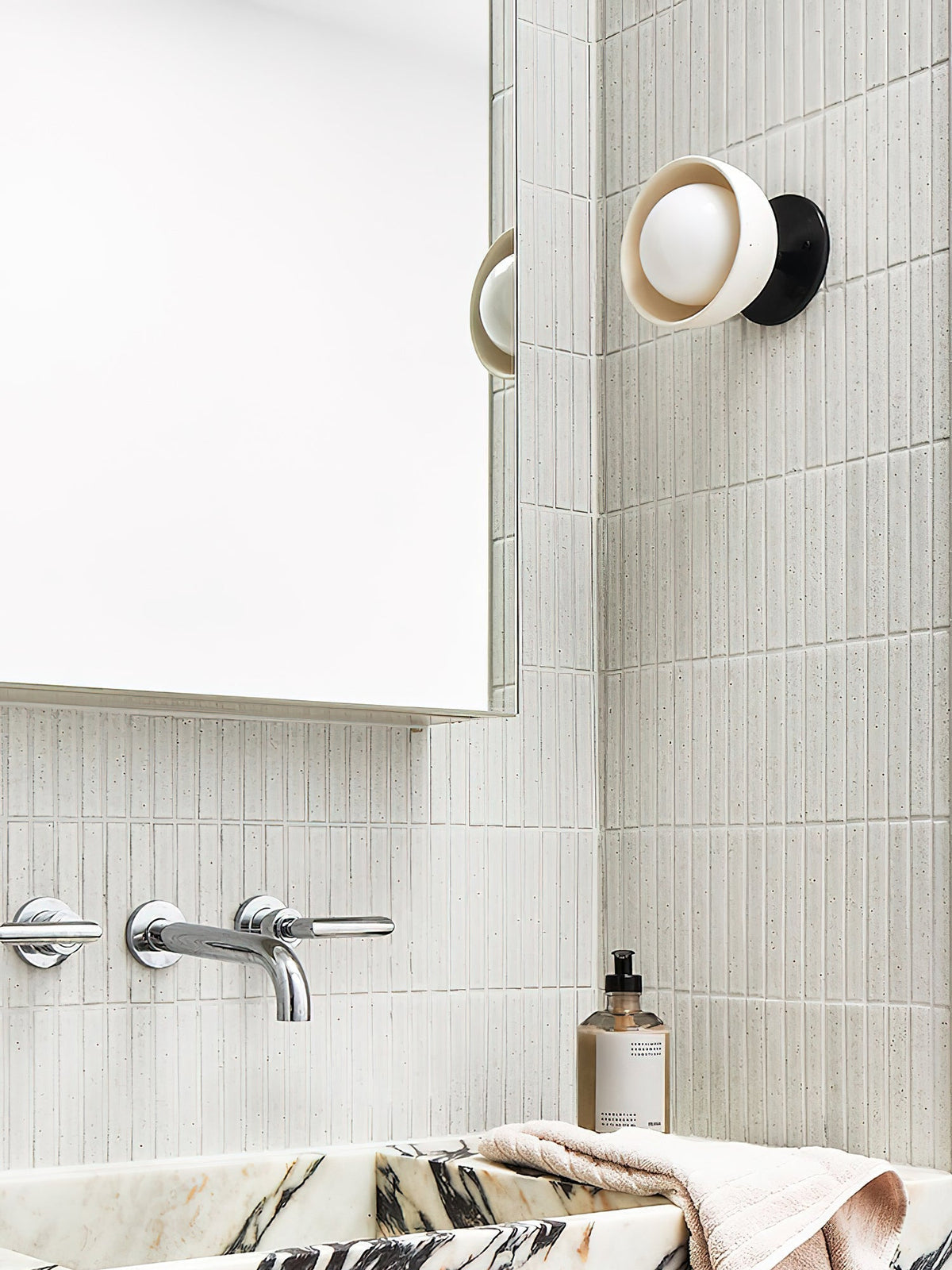 Lia Travertine Wandleuchte