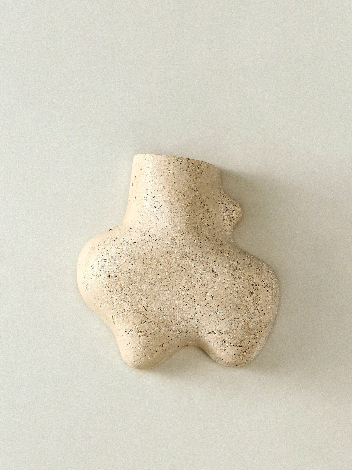 Whitlow Travertine Abstract Wandleuchte