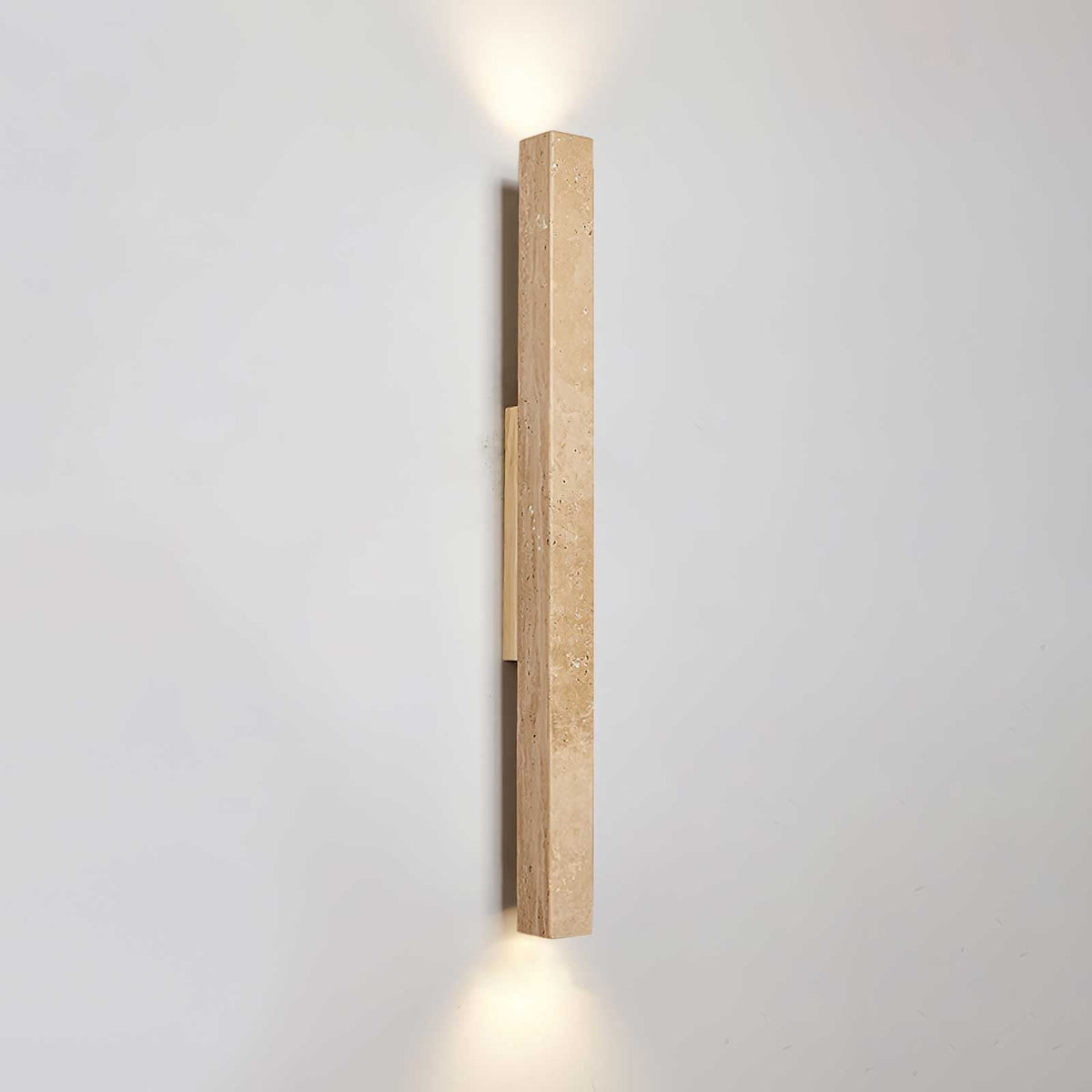Noriira Minimalistische Wandleuchte aus Travertin