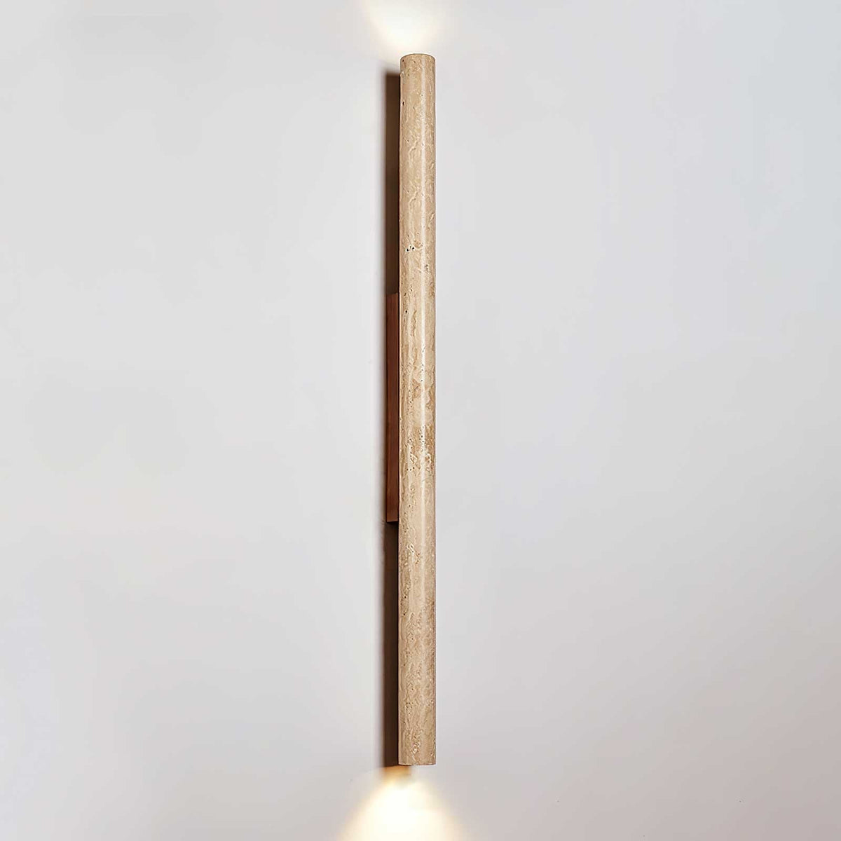 Noriira Minimalistische Wandleuchte aus Travertin