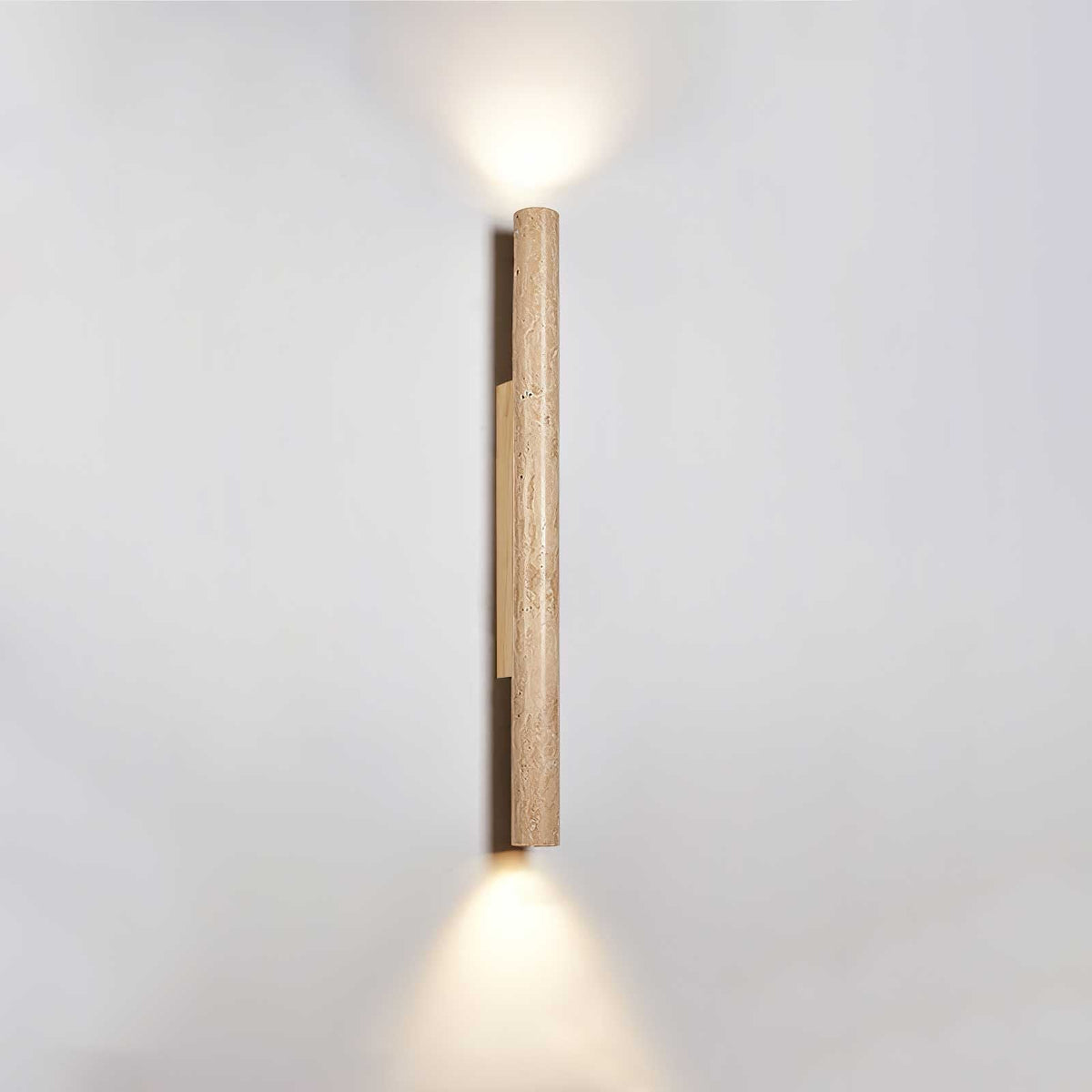 Noriira Minimalistische Wandleuchte aus Travertin