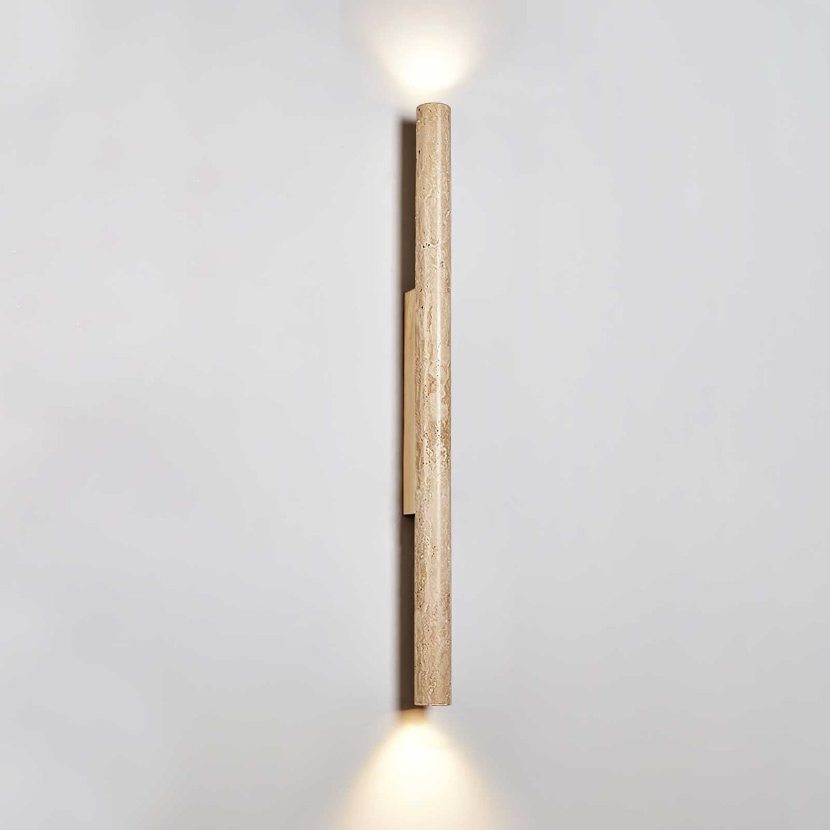 Noriira Minimalistische Wandleuchte aus Travertin