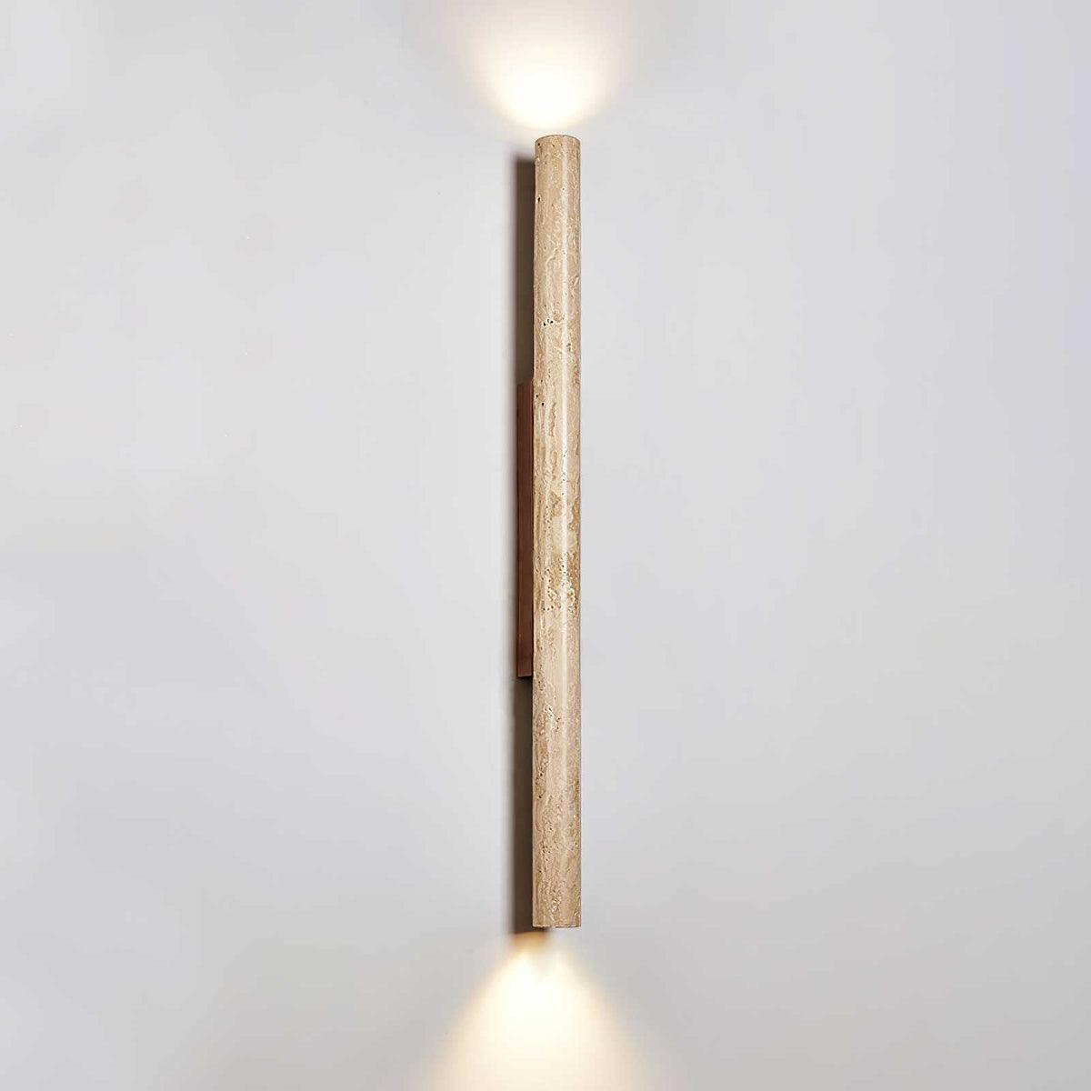 Noriira Minimalistische Wandleuchte aus Travertin