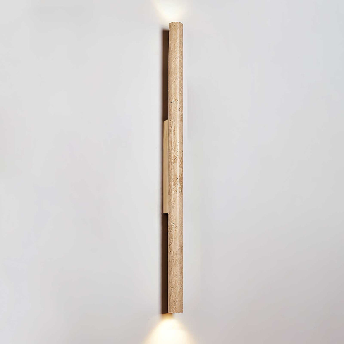 Noriira Minimalistische Wandleuchte aus Travertin