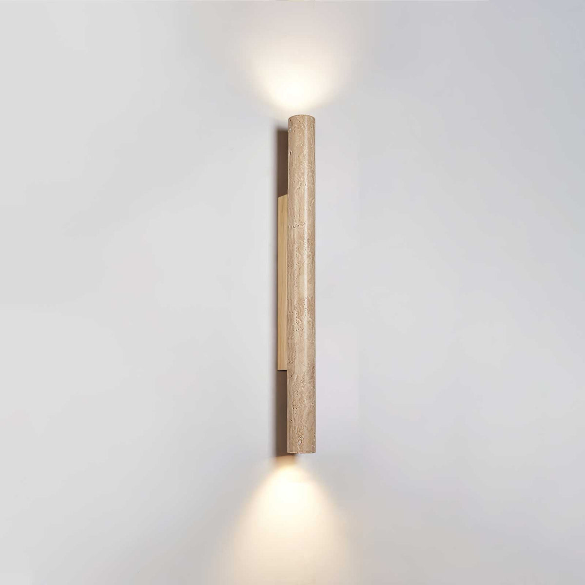 Noriira Minimalistische Wandleuchte aus Travertin