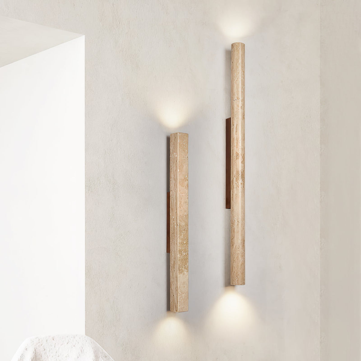 Noriira Minimalistische Wandleuchte aus Travertin