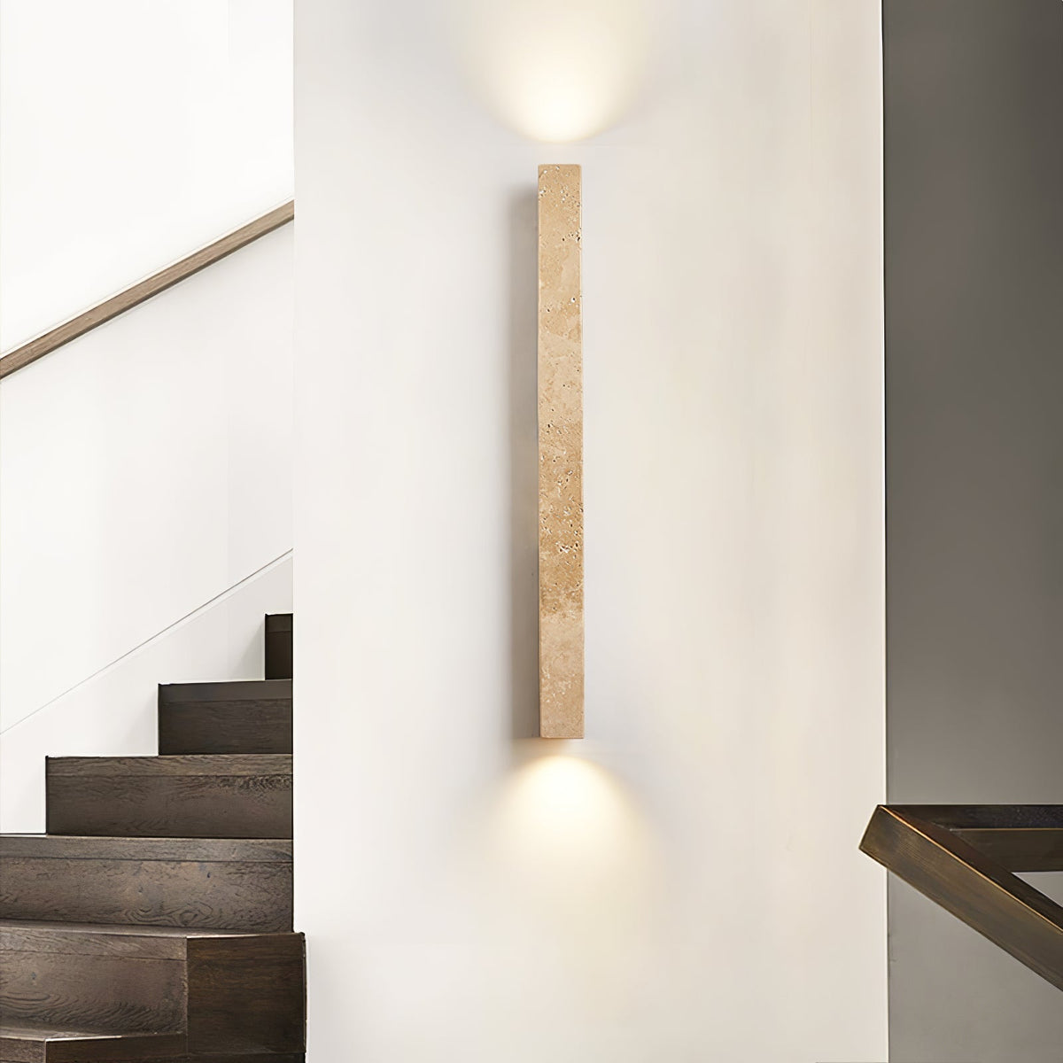 Noriira Minimalistische Wandleuchte aus Travertin