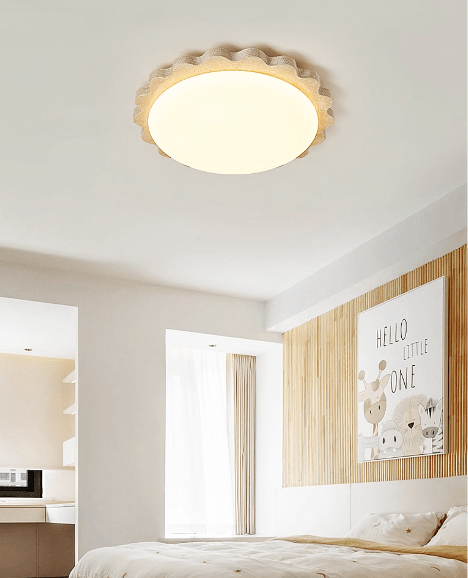 Crestwood Travertine Deckenleuchte mit geschwungener Kante