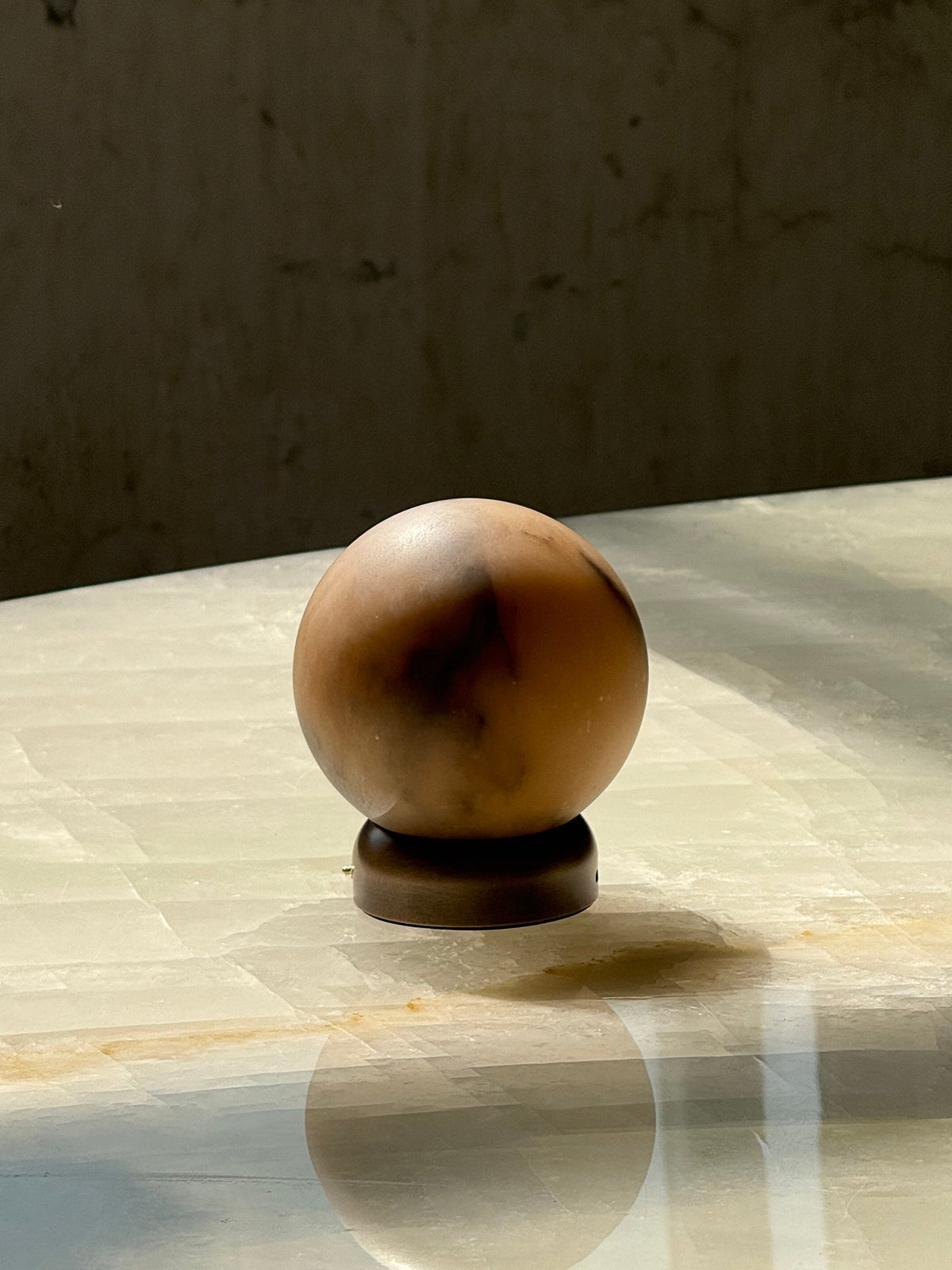 Trevi Orb tragbare Tischleuchte (wiederaufladbar)