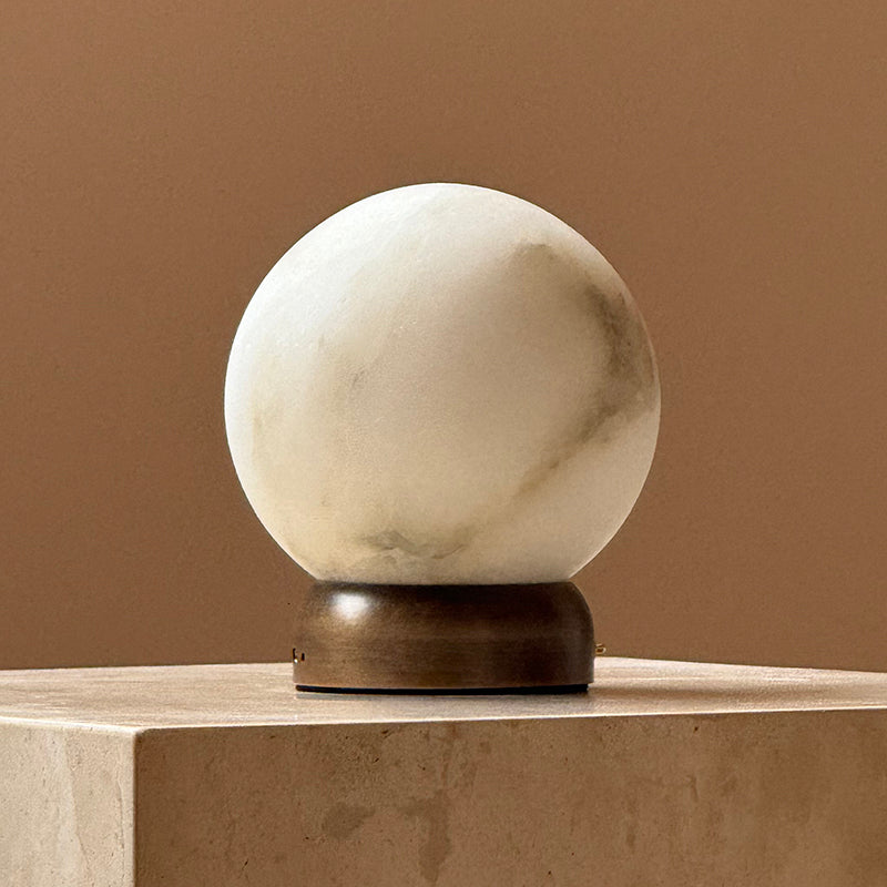 Trevi Orb tragbare Tischleuchte (wiederaufladbar)