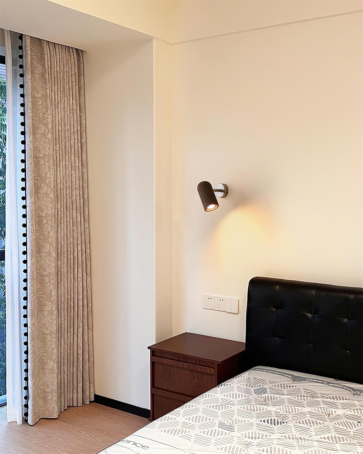 Pleat-Brite Wandleuchte