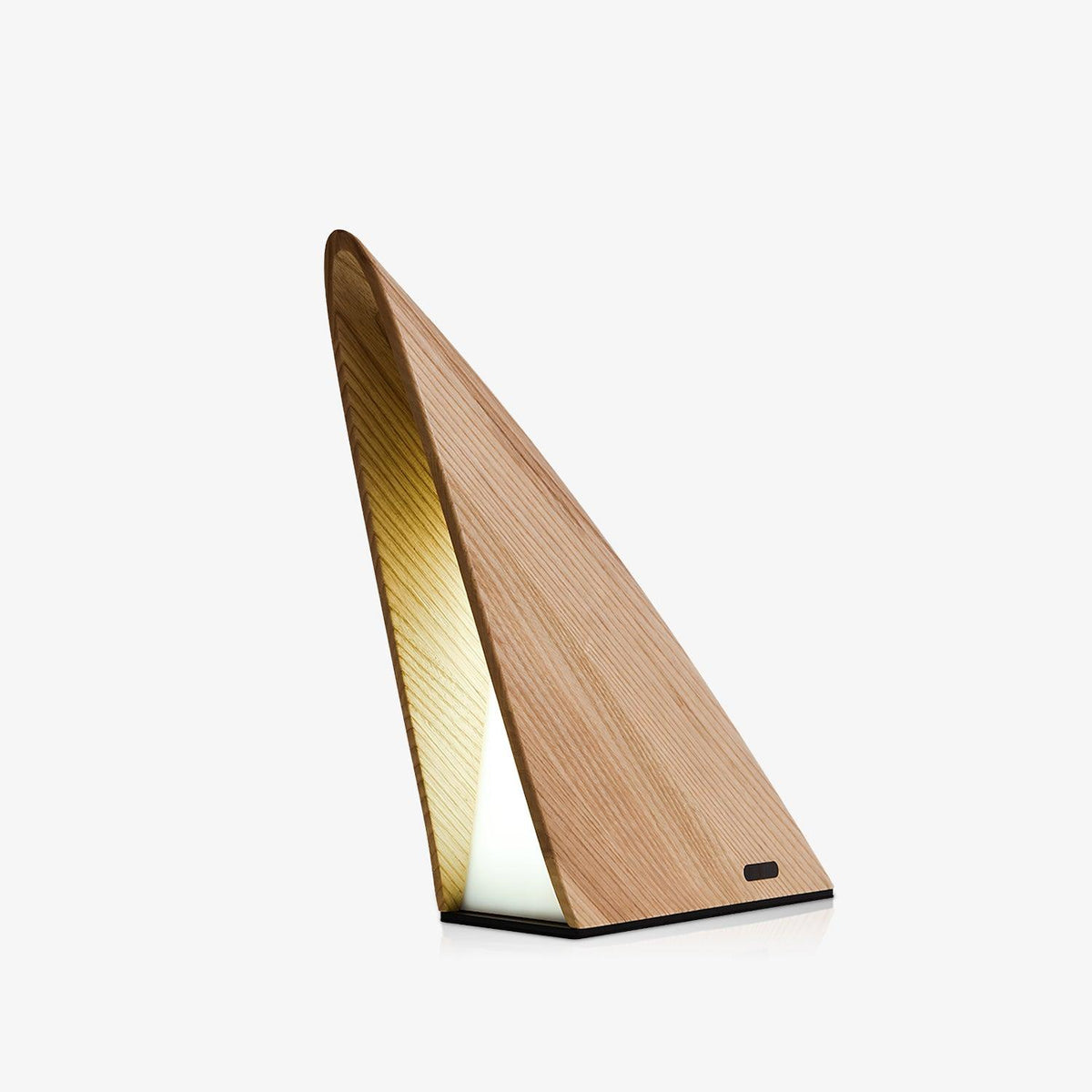 Justin Minimalistische Tischleuchte aus Holz