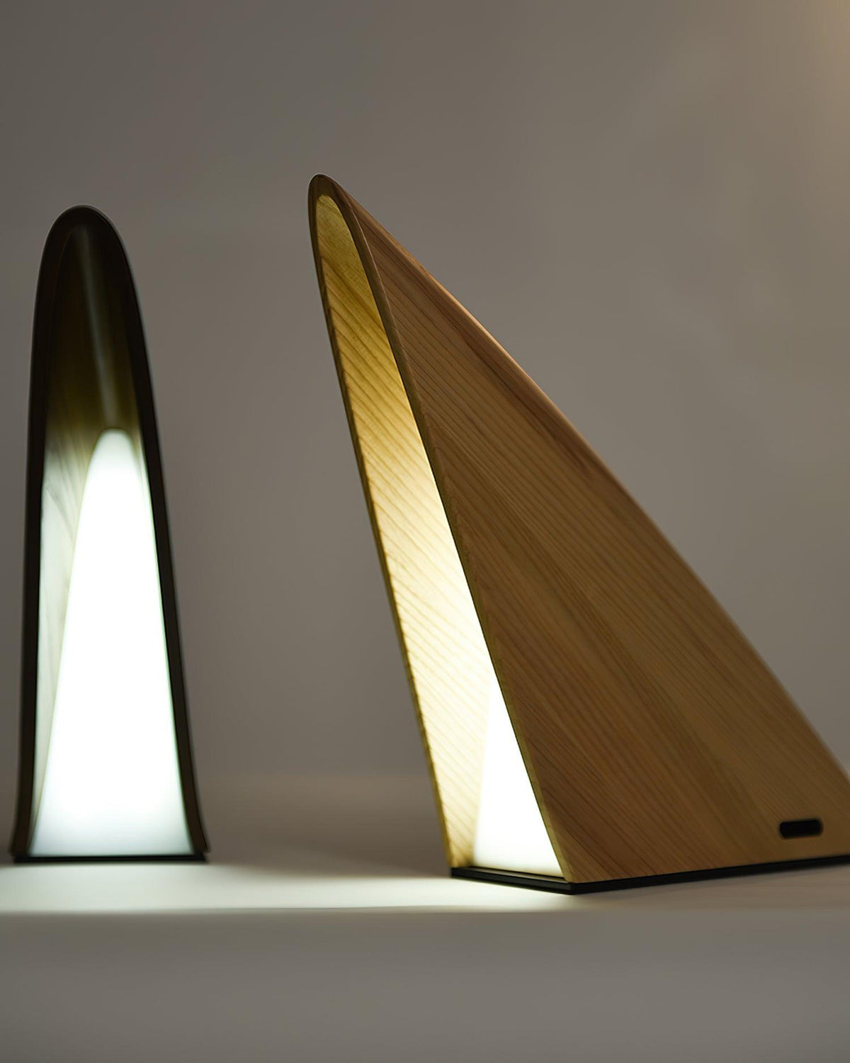 Justin Minimalistische Tischleuchte aus Holz