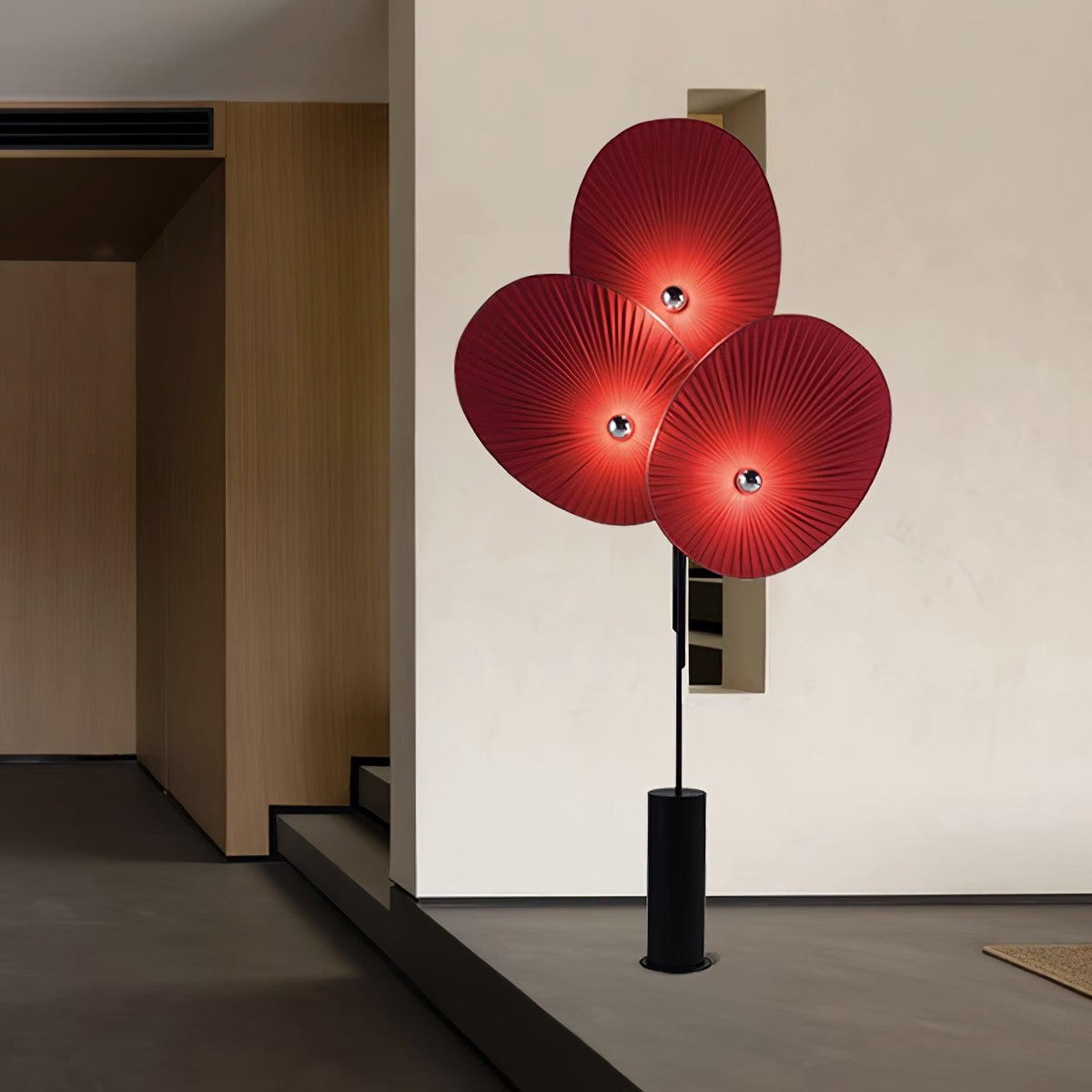 Scarlet Petal-Stoff-Stehleuchte