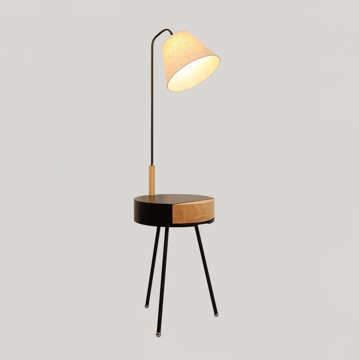 Lumo Tripod-Stehleuchte aus Stoff