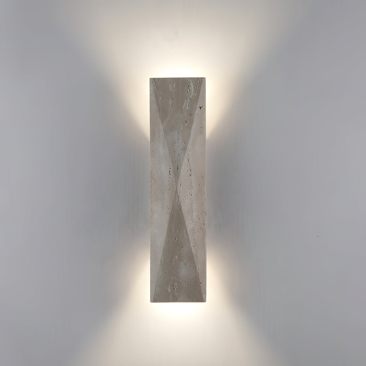 Taveenne Travertin-Wandleuchte