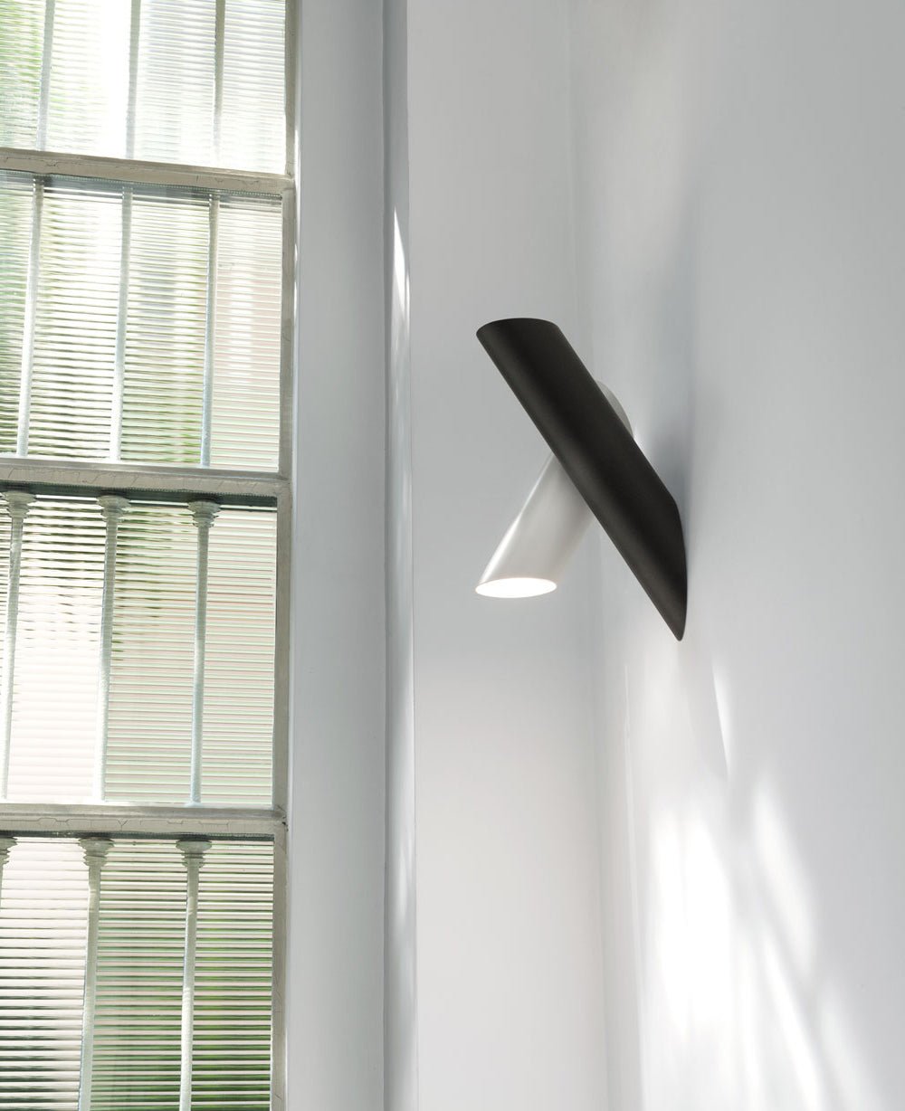 Perylis zeitgenössische minimalistische Wandleuchte mit Tuben