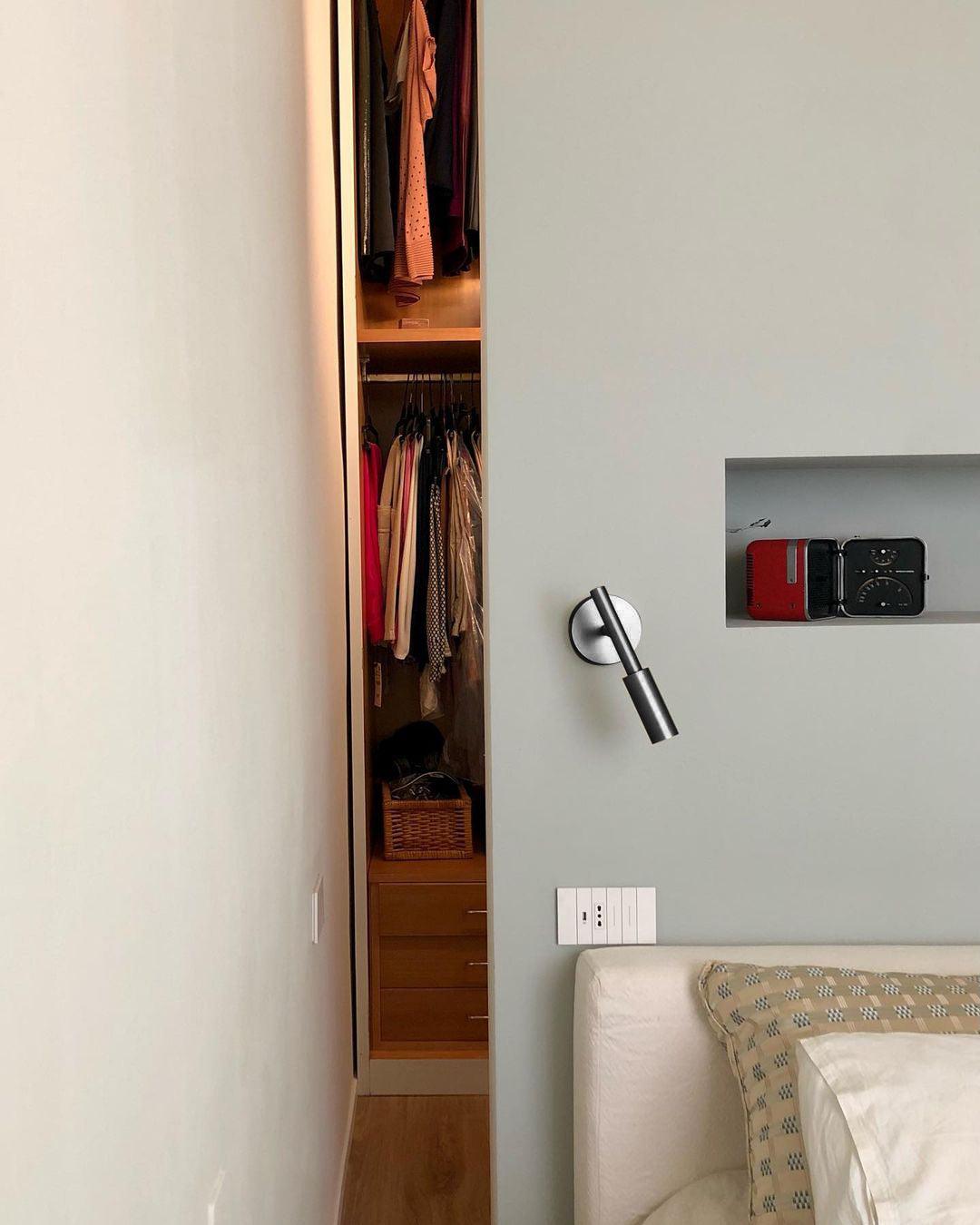 Soriielle zeitgenössische minimalistische Wandleuchte