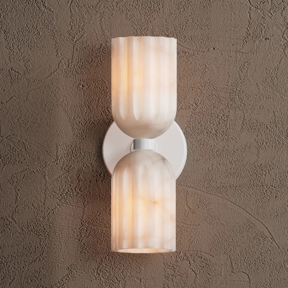 Eiriviella Doppelte Wandleuchte aus Messing mit Alabaster-Lampenschirm