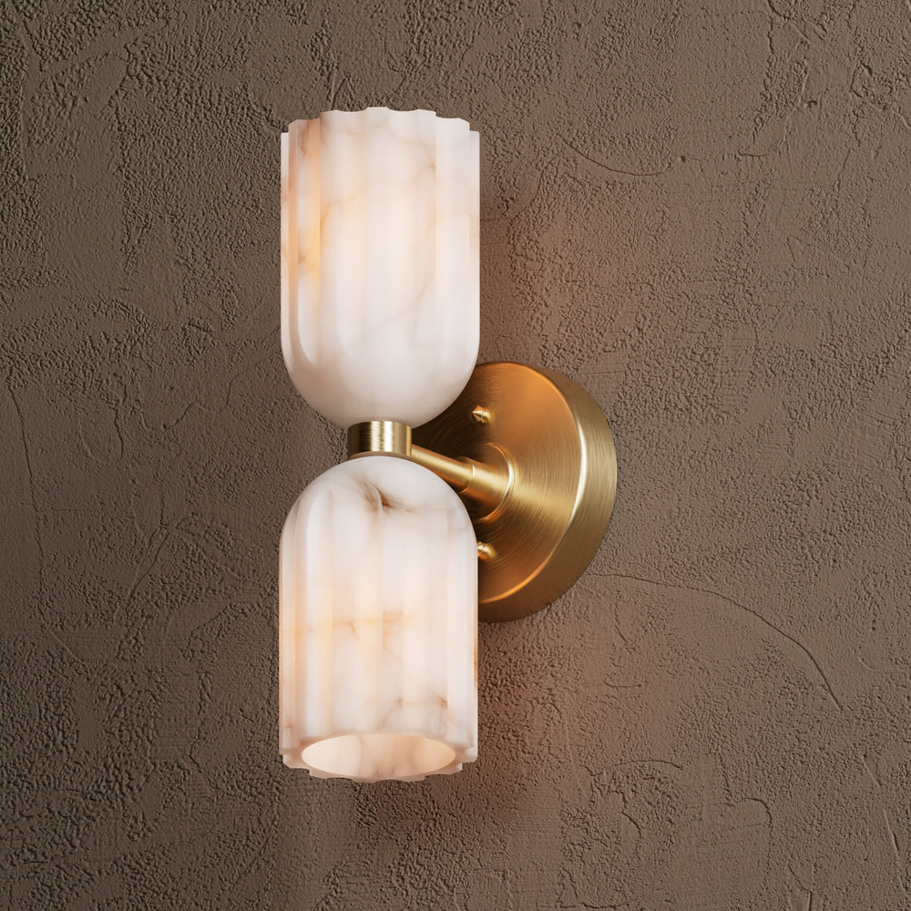 Eiriviella Doppelte Wandleuchte aus Messing mit Alabaster-Lampenschirm