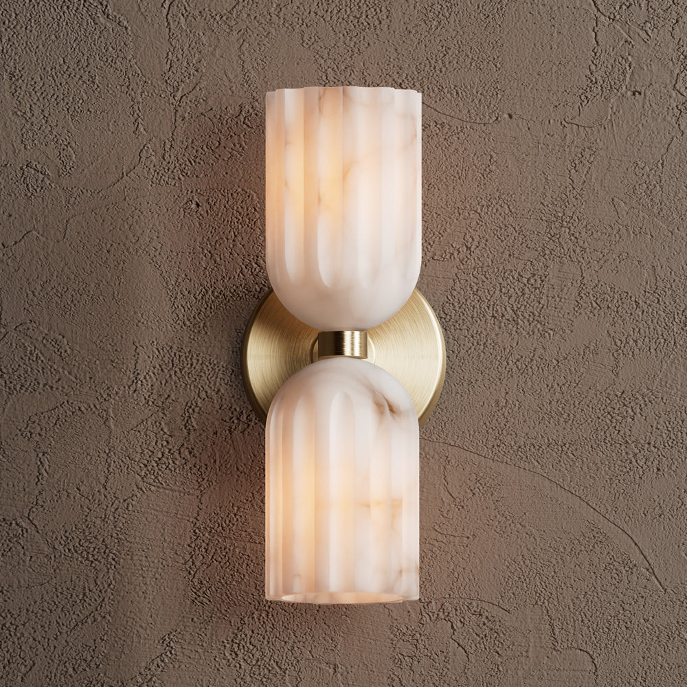 Eiriviella Doppelte Wandleuchte aus Messing mit Alabaster-Lampenschirm