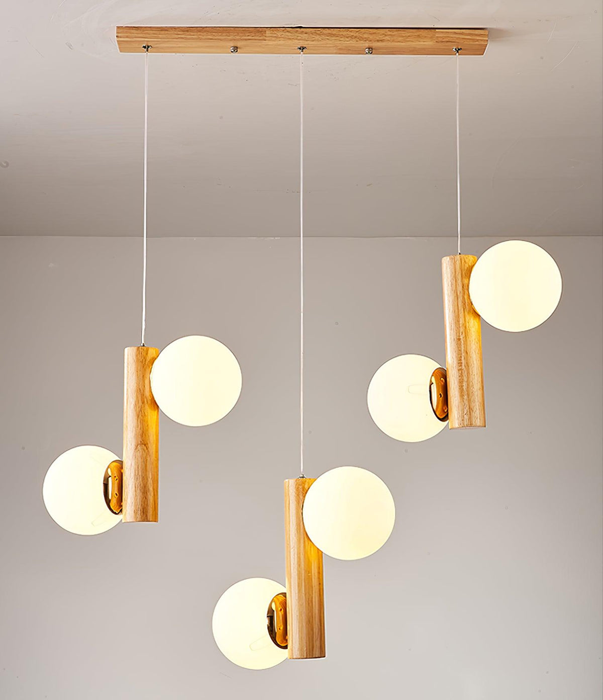Solstica Pendelleuchte aus Holz im klassischen Stil