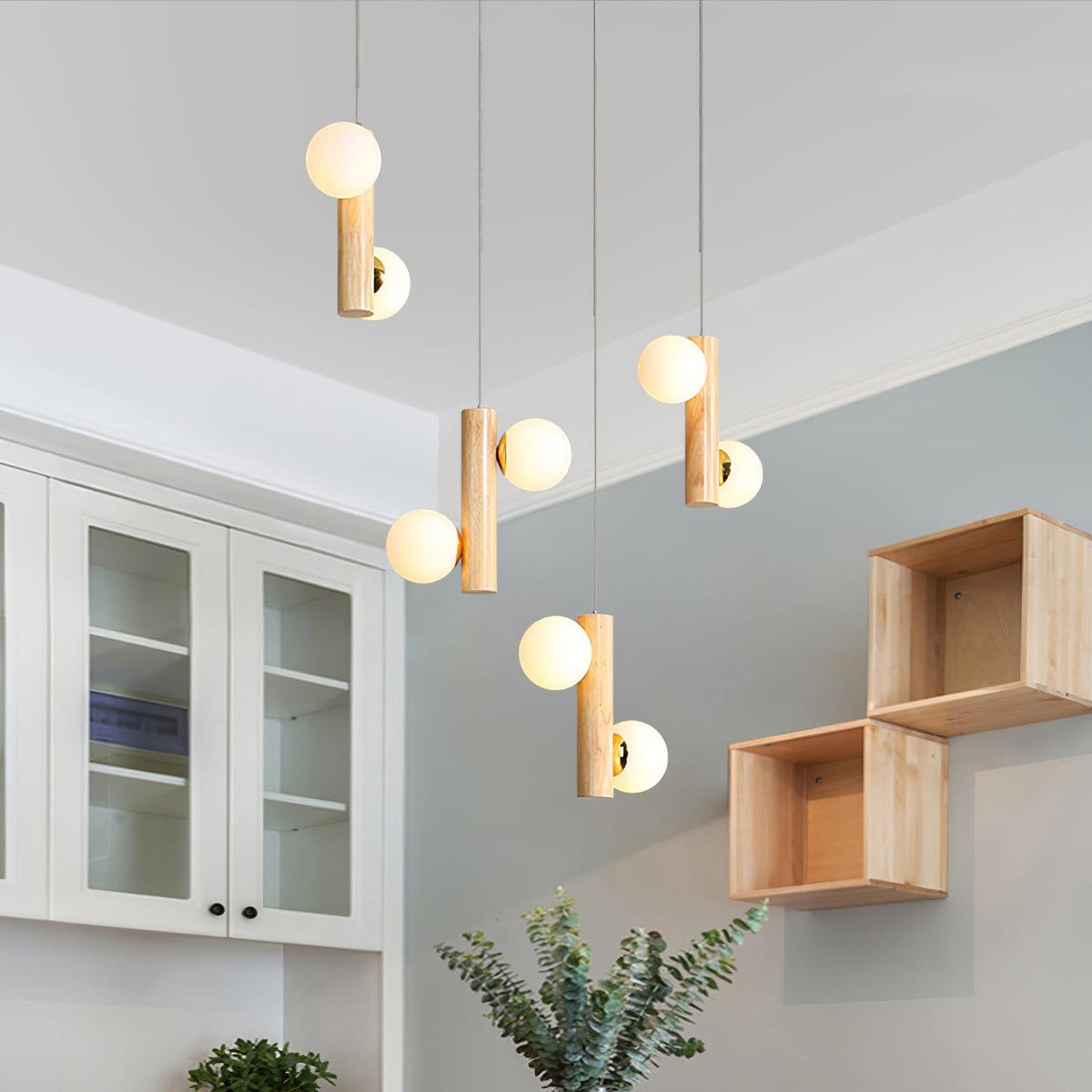 Solstica Pendelleuchte aus Holz im klassischen Stil