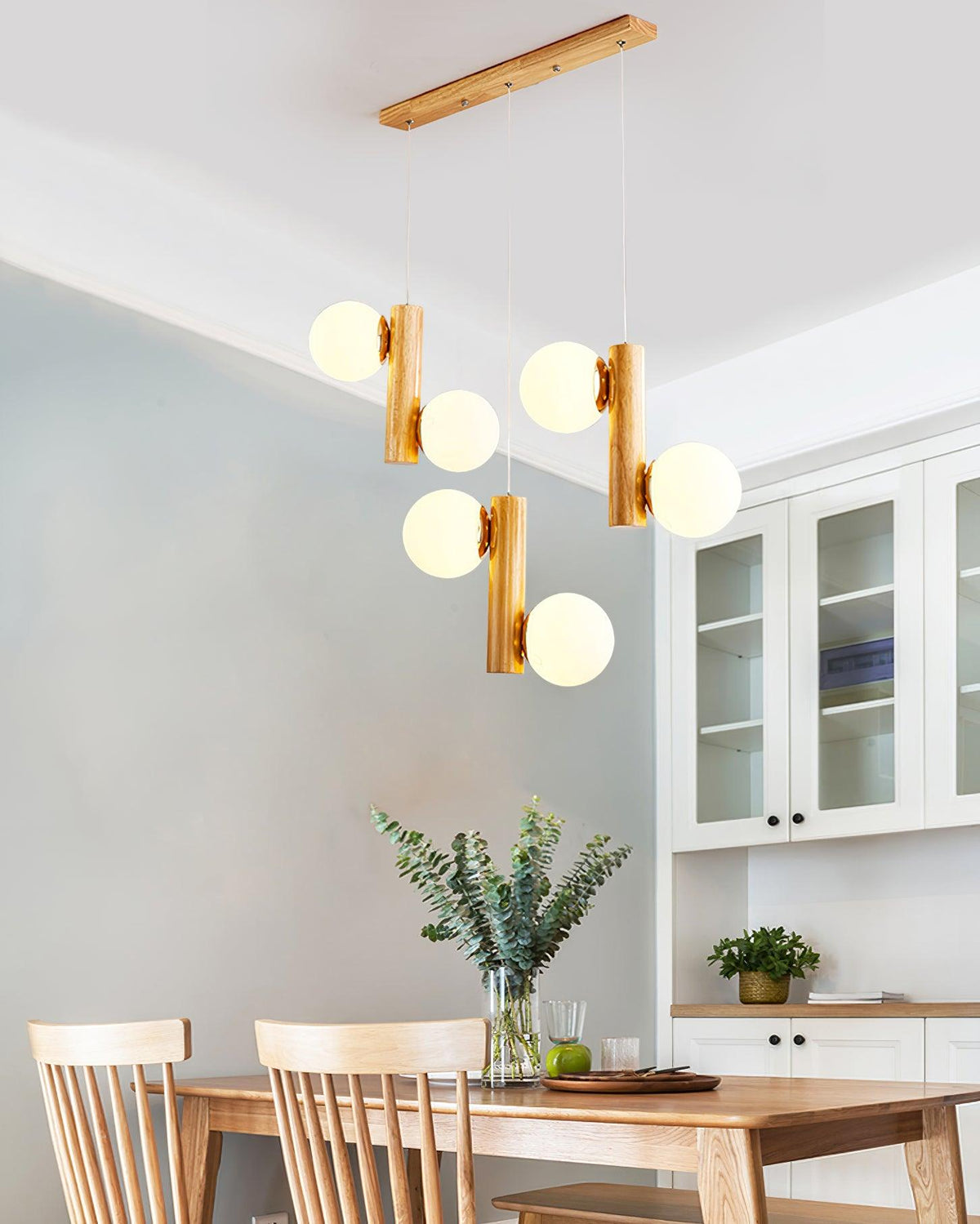 Solstica Pendelleuchte aus Holz im klassischen Stil