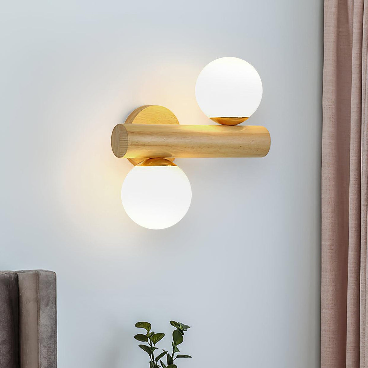 Fioran Wandleuchte aus Holz im skandinavischen Stil