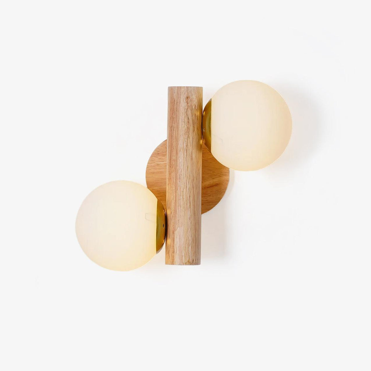 Fioran Wandleuchte aus Holz im skandinavischen Stil