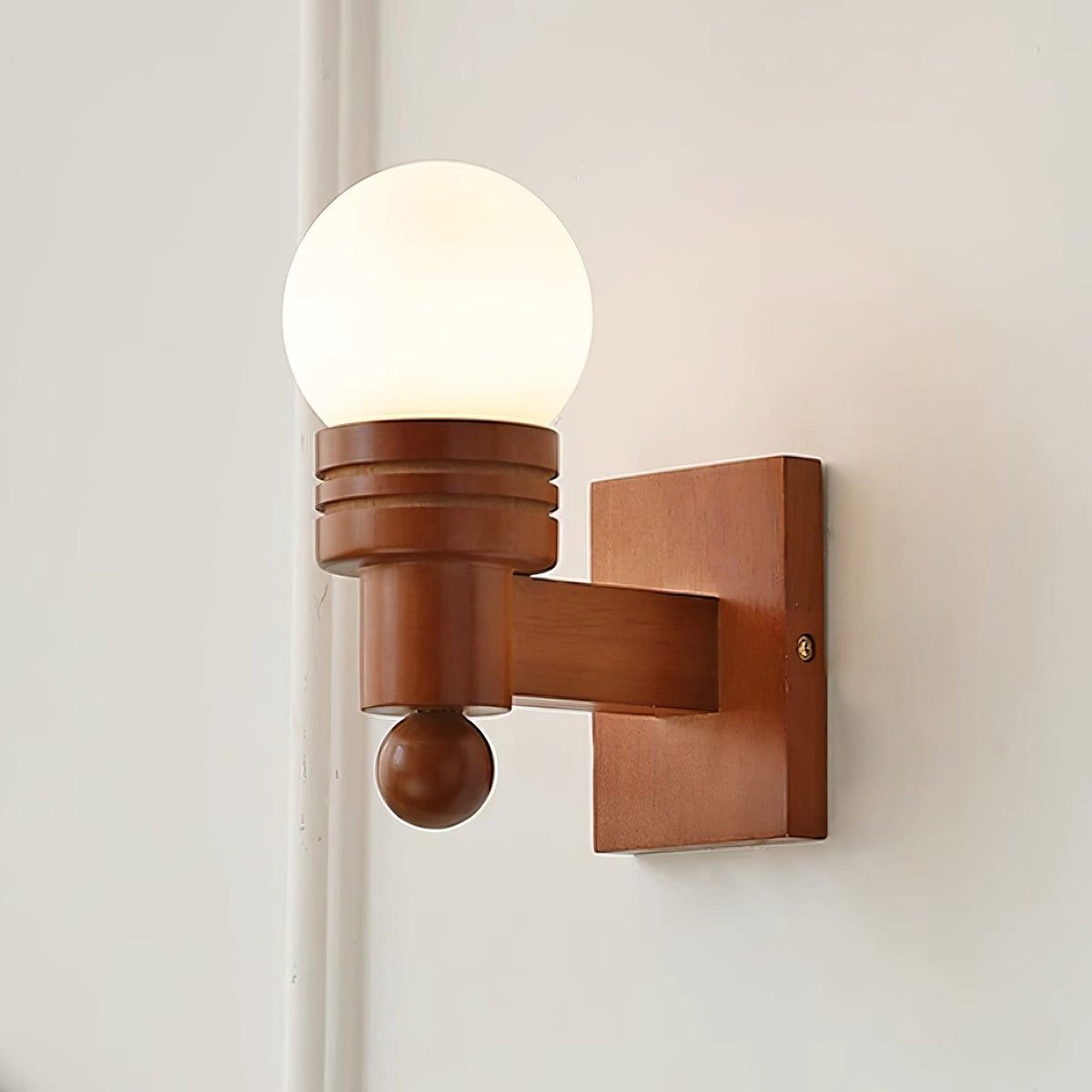 Beam Wandleuchte aus massivem Holz