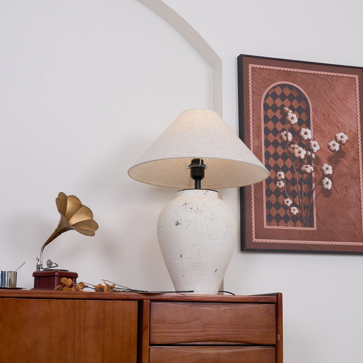 Solix Tischleuchte aus Keramik und Stoff in Beige
