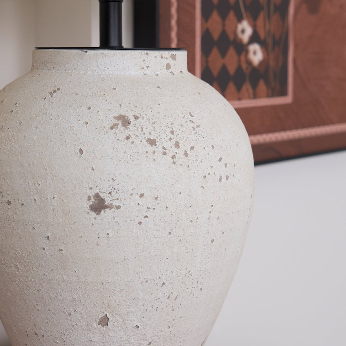Solix Tischleuchte aus Keramik und Stoff in Beige