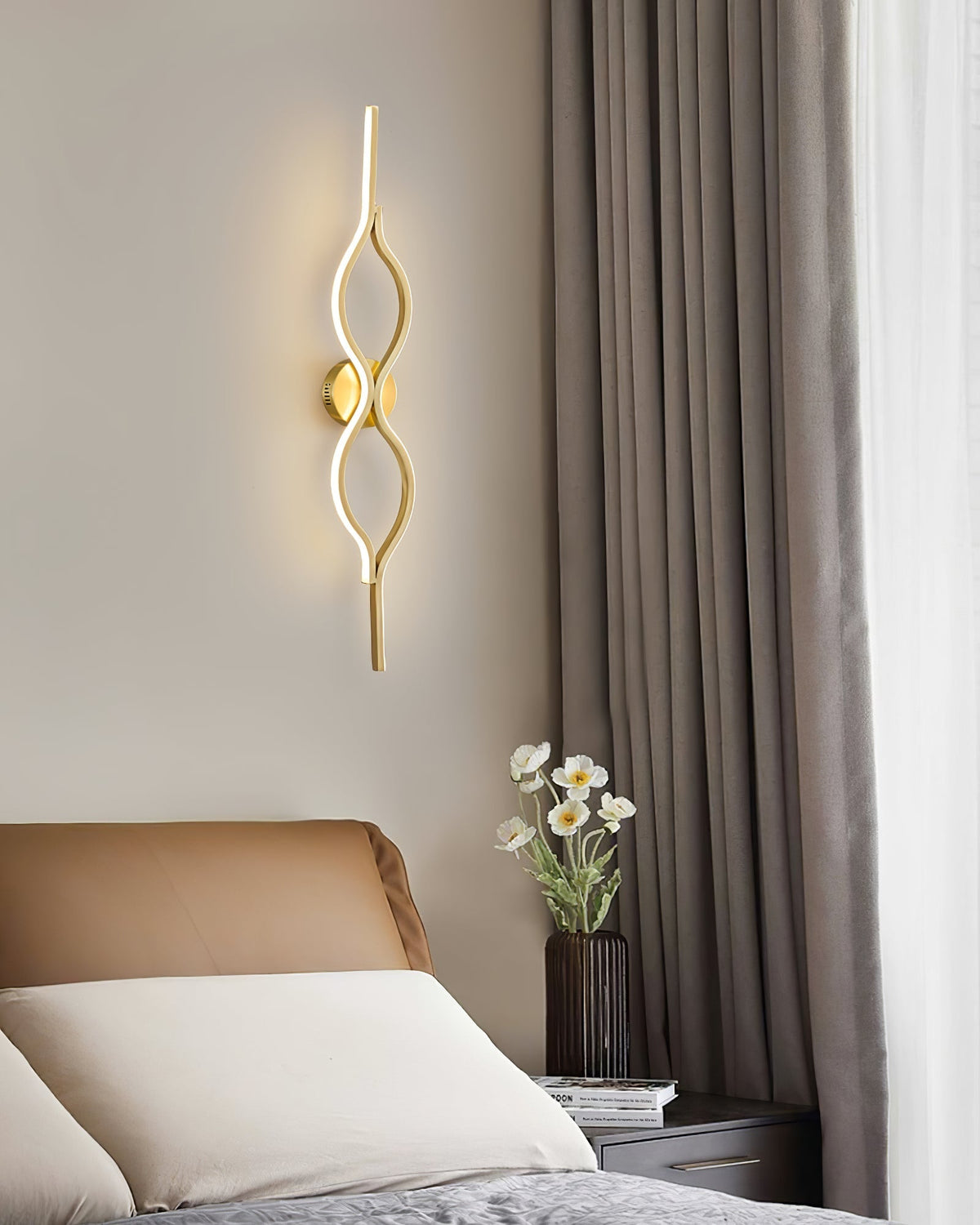 Myvenen Classic Twist Messing-Wandleuchte