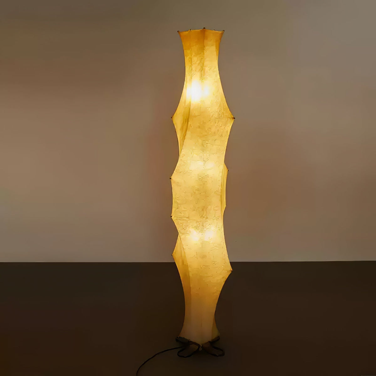 Vela Twist Seide Stehleuchte