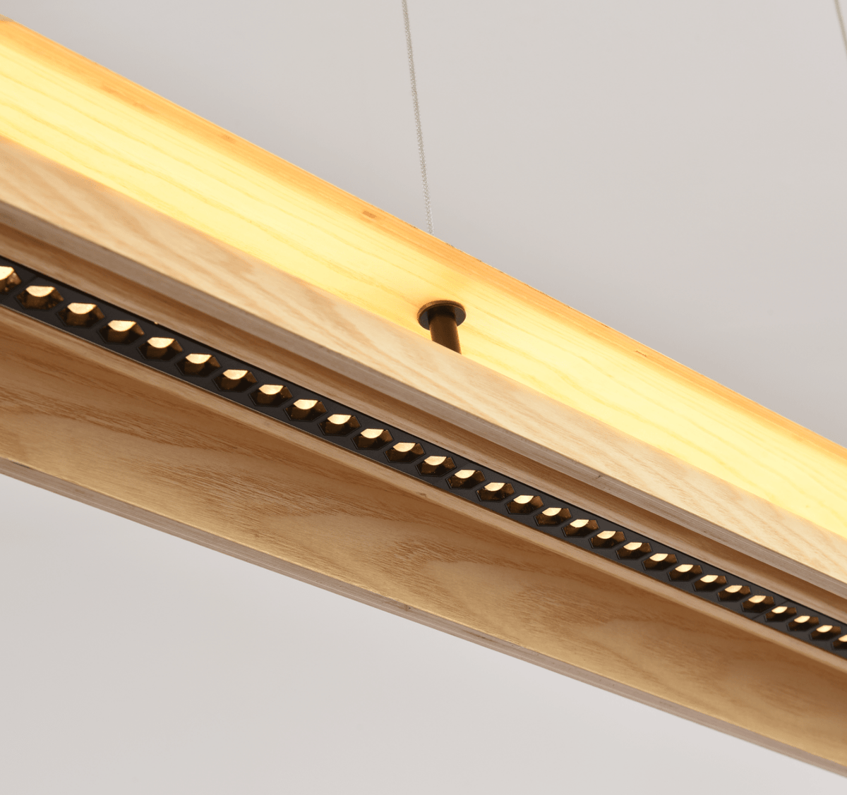 Lignelle lineare Pendelleuchte aus Holz