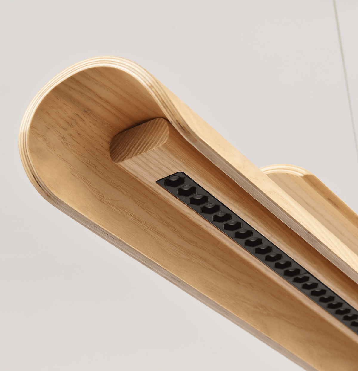 Lignelle lineare Pendelleuchte aus Holz