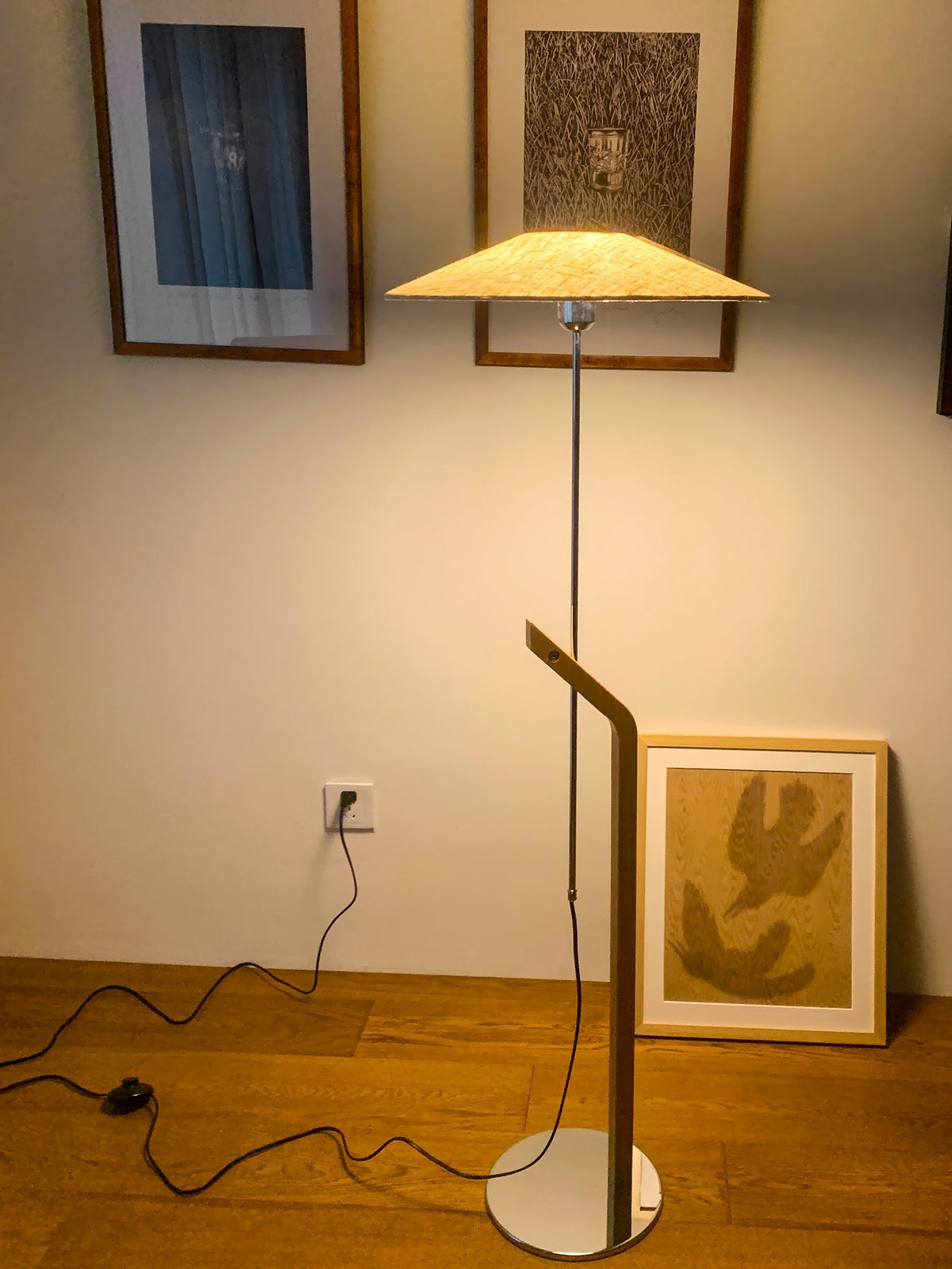 Lumorine Stehleuchte im modernen Stil