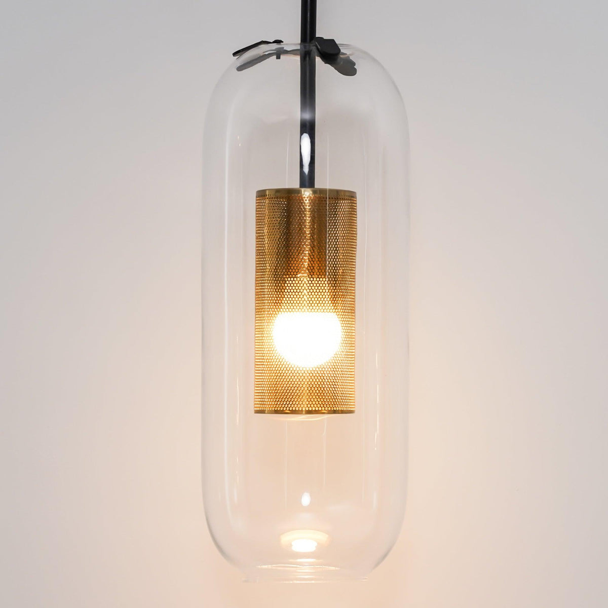 Dae zeitgenössische minimalistische Wandleuchte aus Glas