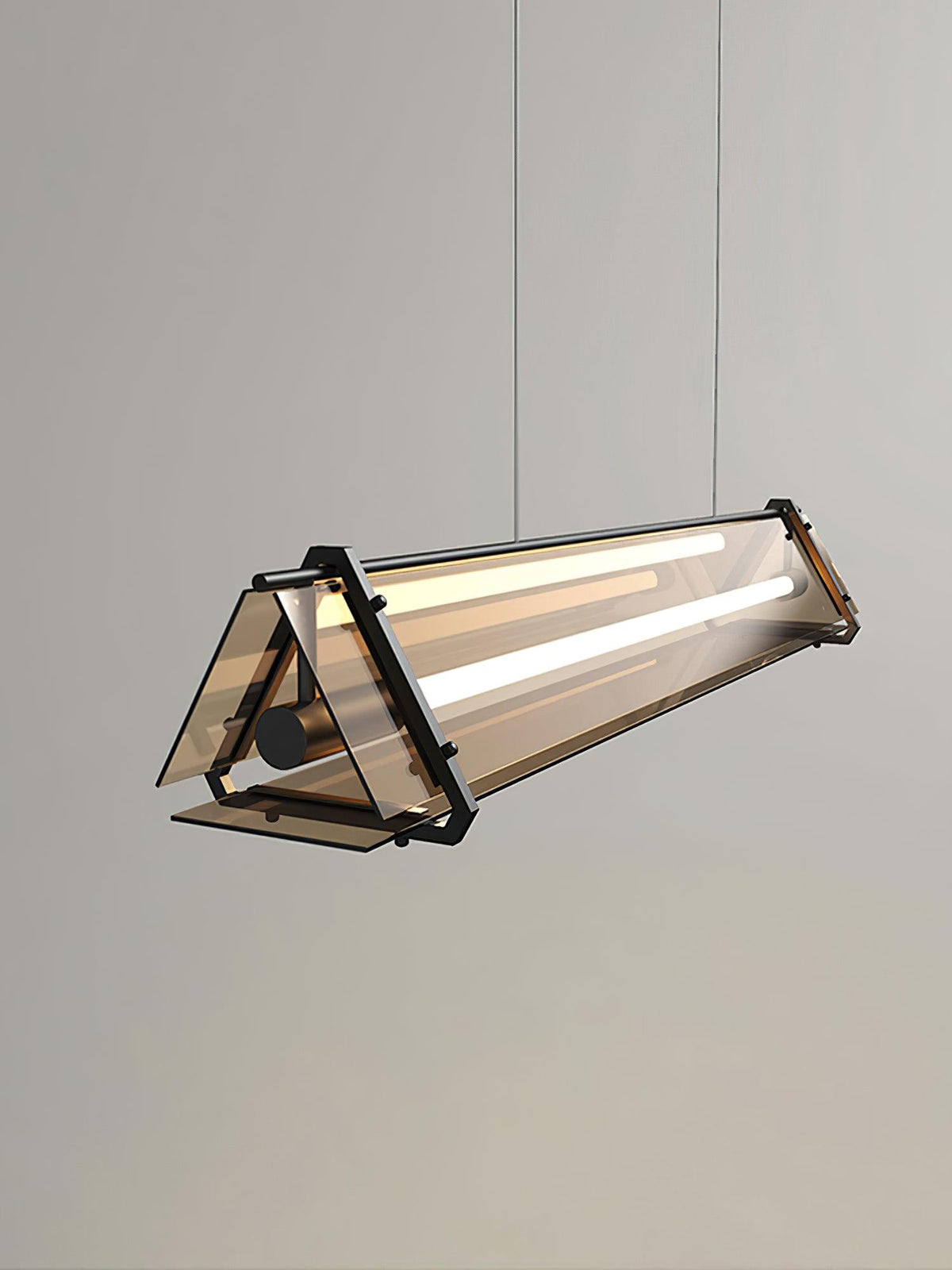 Carven Pendelleuchte aus Glas minimalistisch