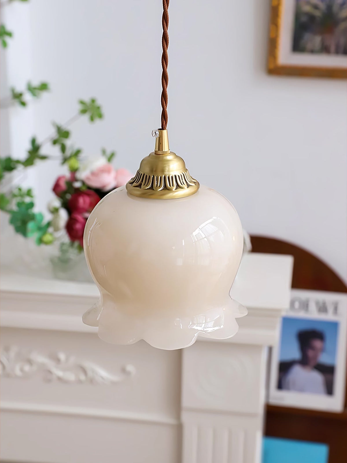 Veloza Pendelleuchte aus Messing und Kunstharz im Glam-Stil