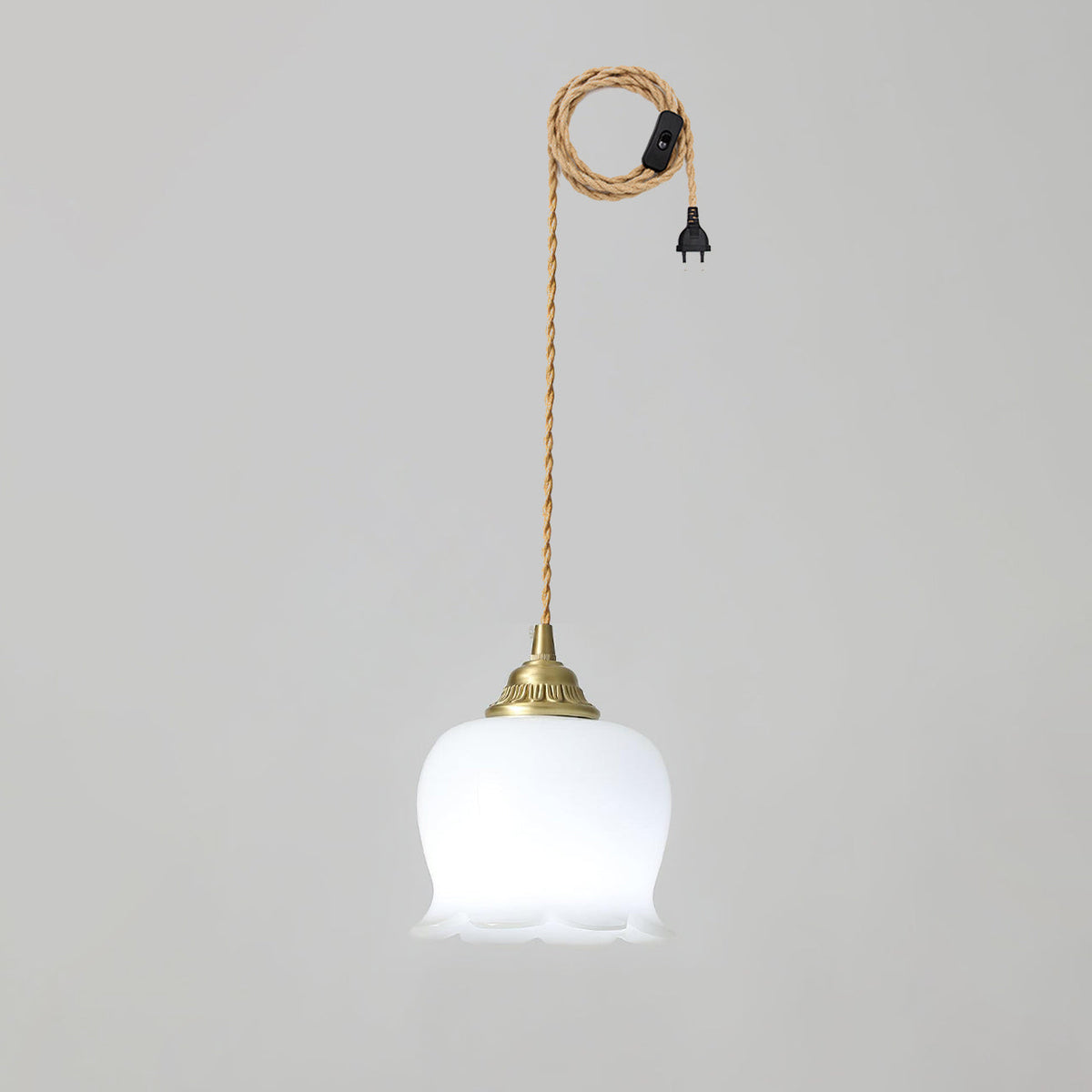 Veloza Pendelleuchte aus Messing und Kunstharz im Glam-Stil